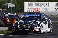 Nykjaer y Nash ganan en el Salzburgring y Muller se afianza en el liderato.